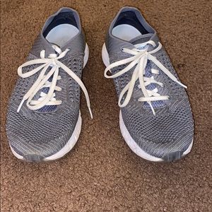 Gray under armor shoes
